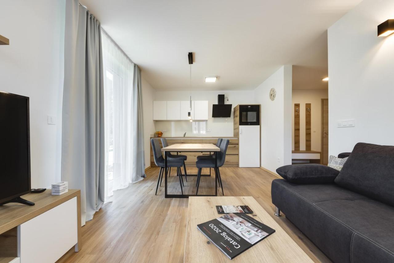 Chic Apartments With Balcony And Spa In Mojstrana Exterior foto
